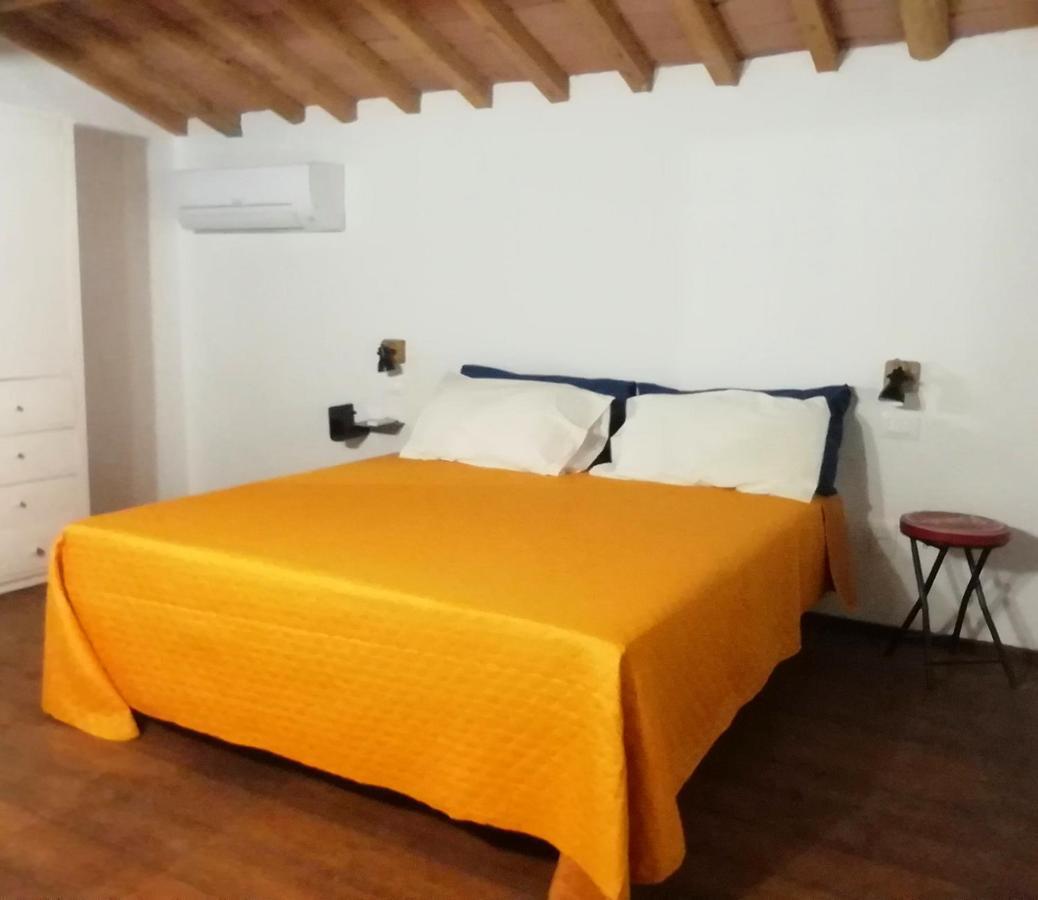 Agriturismo Fattoria Le Caprine Gambassi Terme Exteriör bild